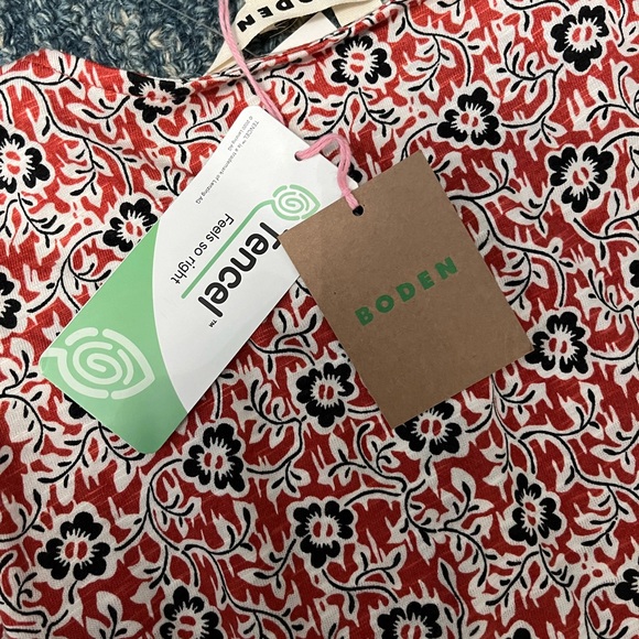 NWT - Boden Knot Front Tencel Jersey Dress - Red Floral - Size 8L - Picture 11 of 11